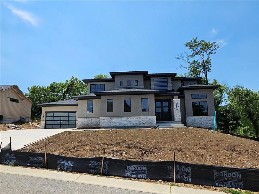 9338 Deer Run St, Lenexa, KS 66220 - photo 1