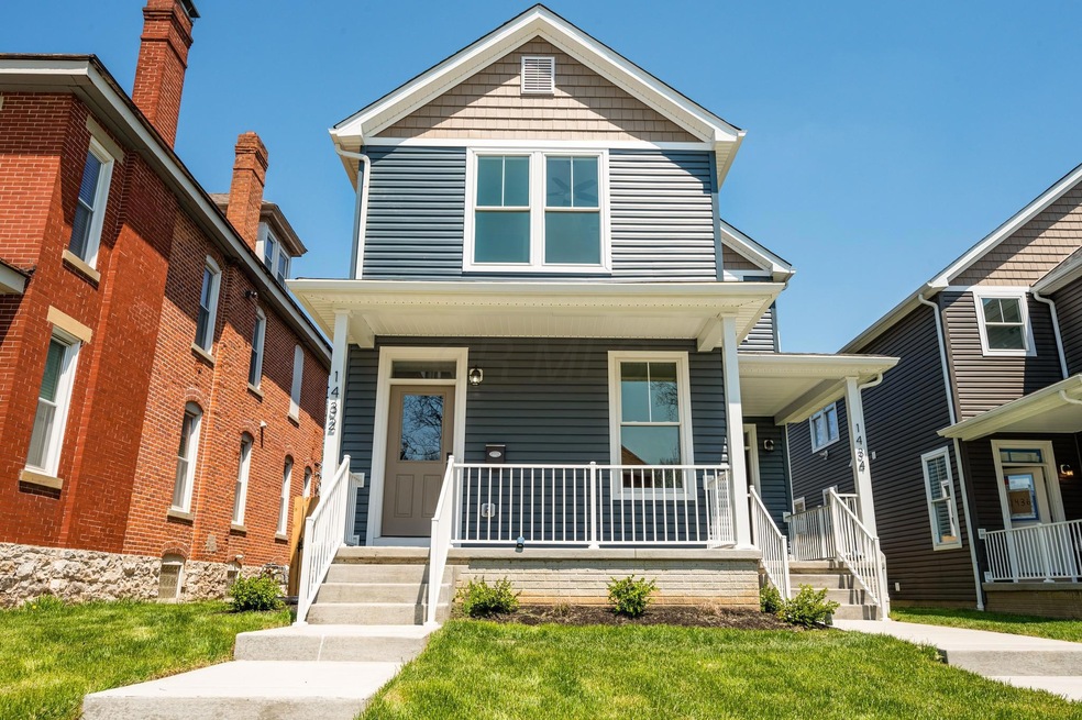 1434 Oak Street 001