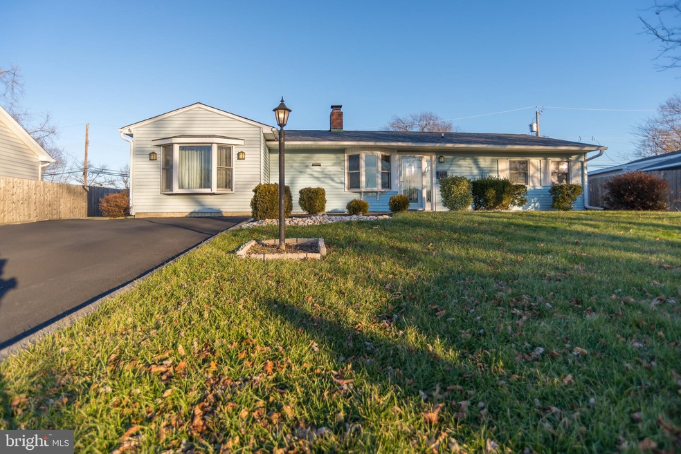 58 Basswood Rd, Levittown, PA 19057 - photo 1