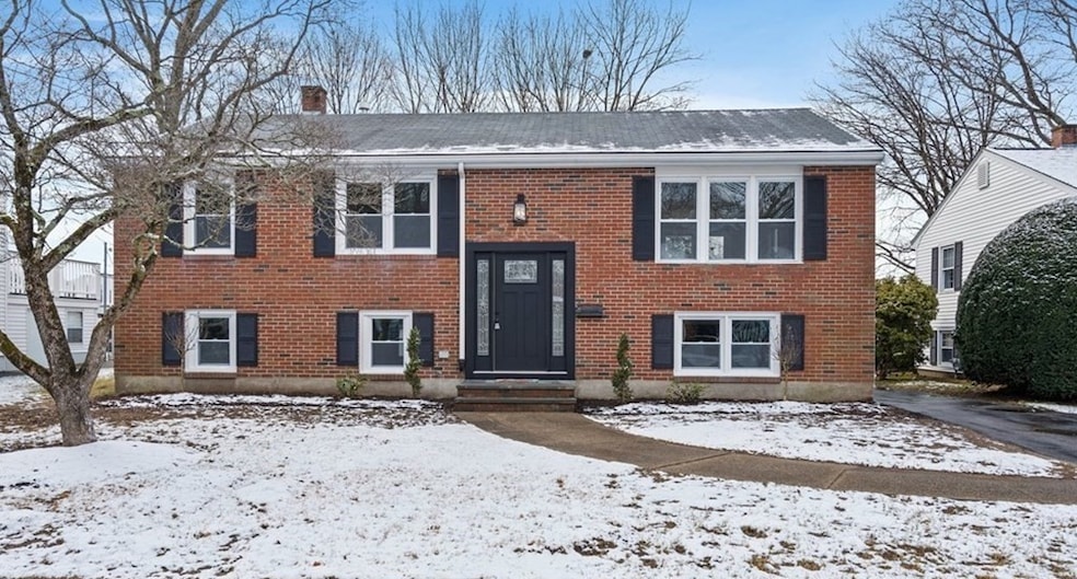 26 Running Brook Rd, West Roxbury, MA 02132 - photo 1