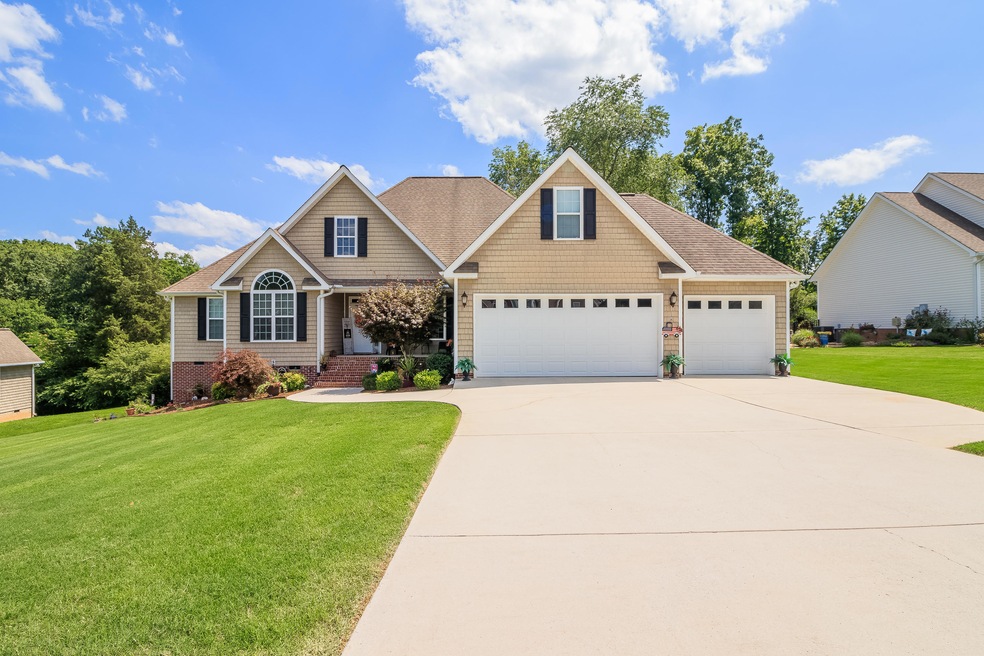 59 Honeysuckle Dr