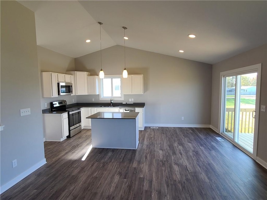 2385 Herold Ave, Des Moines, IA 50321 - photo 1