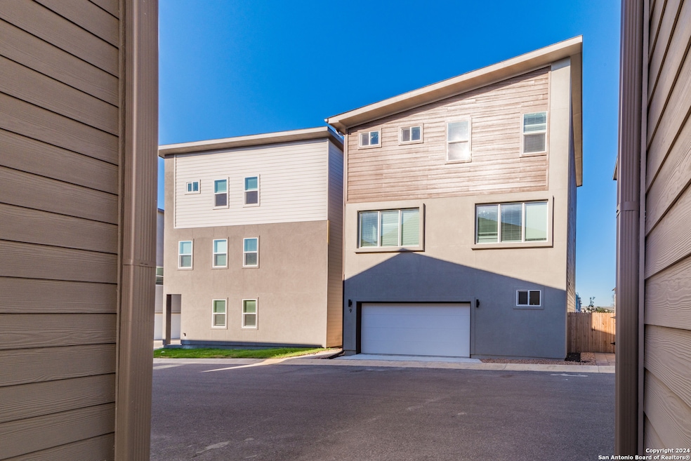 1618 W Lawndale Dr unit 9, San Antonio, TX 78209 - photo 1