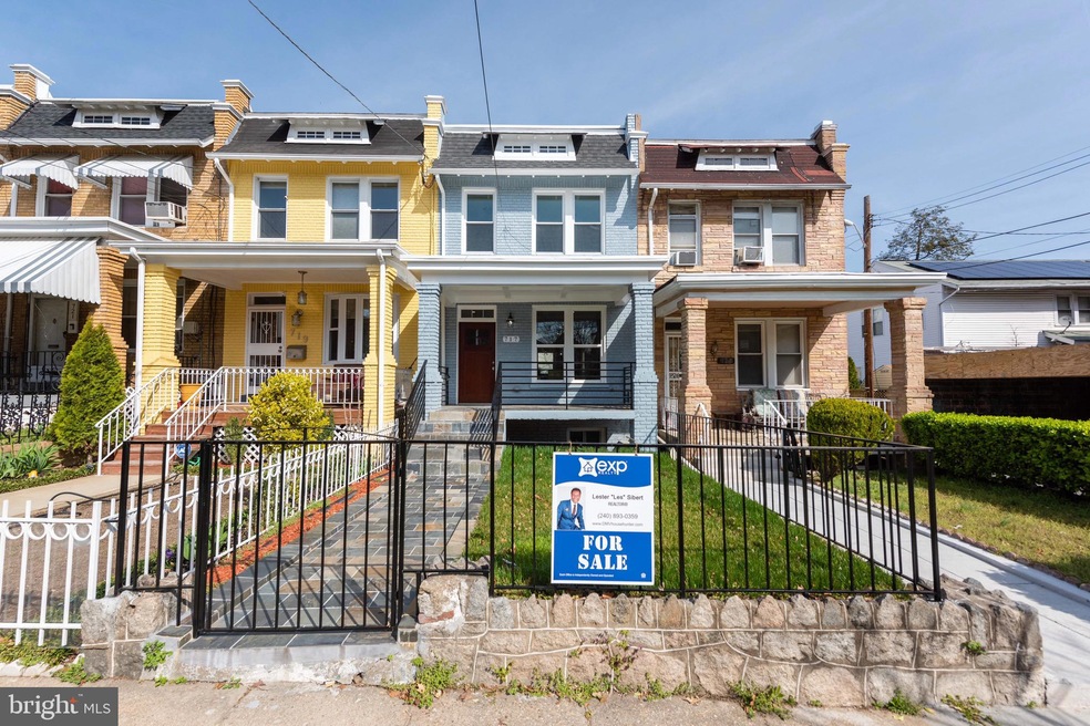 717 Madison St NW, Washington, DC 20011 - photo 1