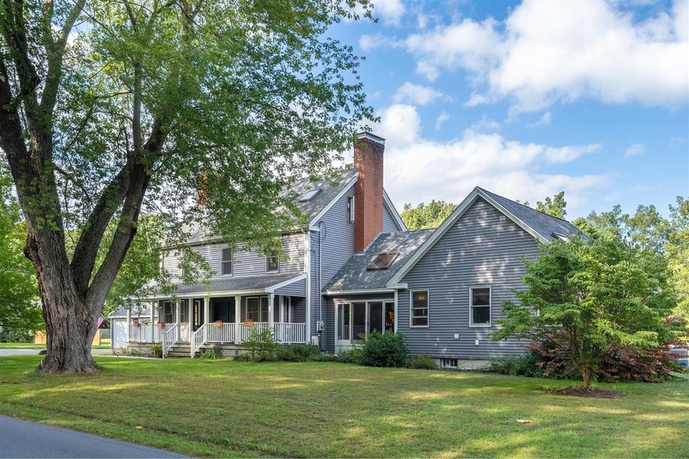 78 Amesbury Rd, Newton, NH 03858 - photo 1