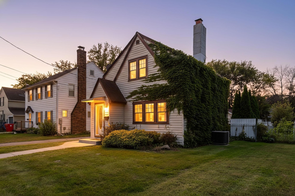 304 9th St SW, Austin, MN 55912 - photo 1