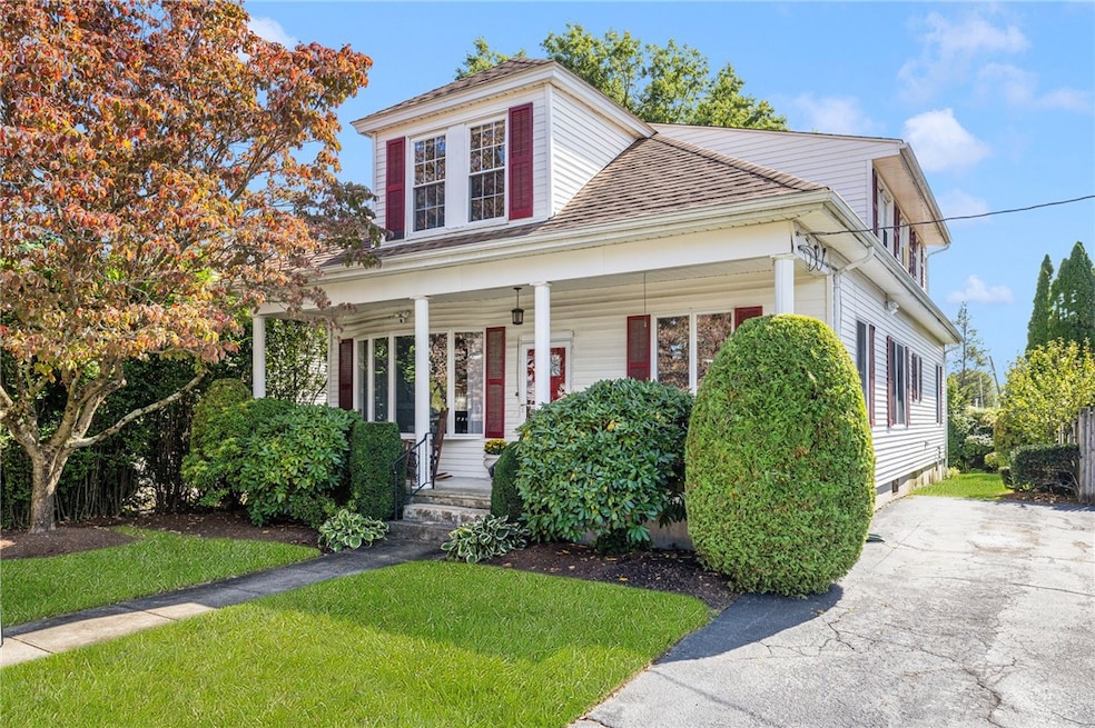 210 Wardlaw Ave, Providence, RI 02908 - photo 1