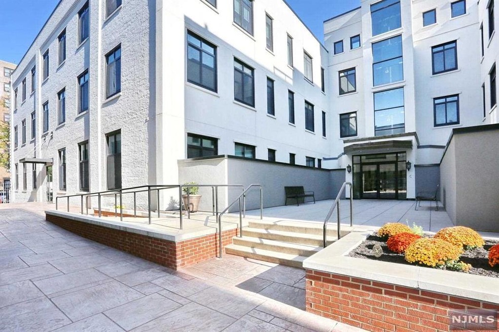 Gregory Commons Condominiums unit C302, Weehawken Township, NJ 07086 - photo 1