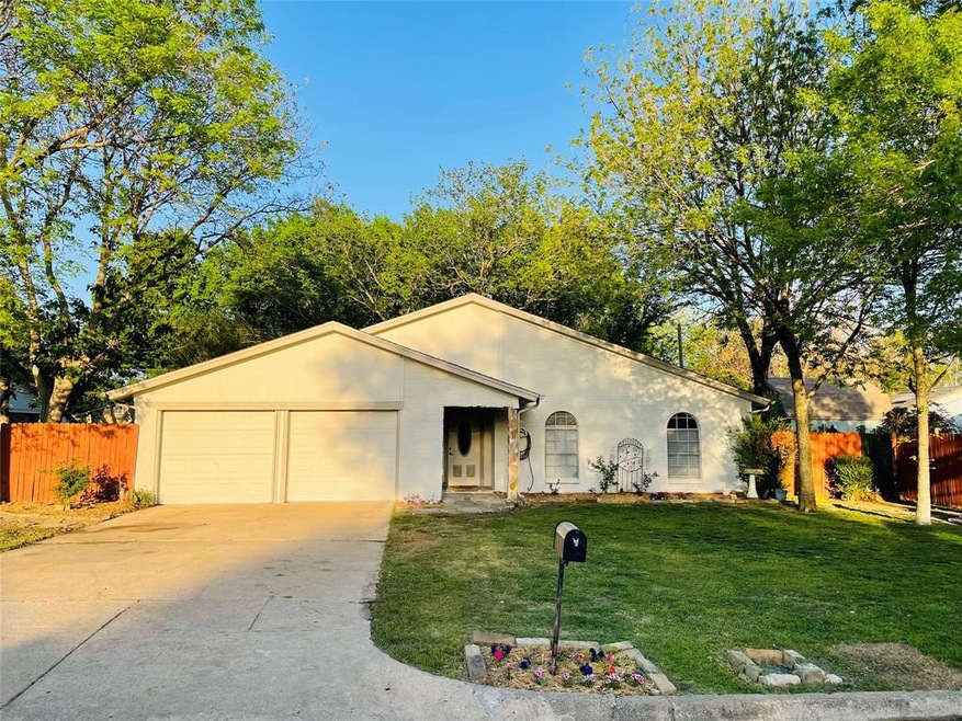 6504 Massey Ct, North Richland Hills, TX 76182 - photo 1