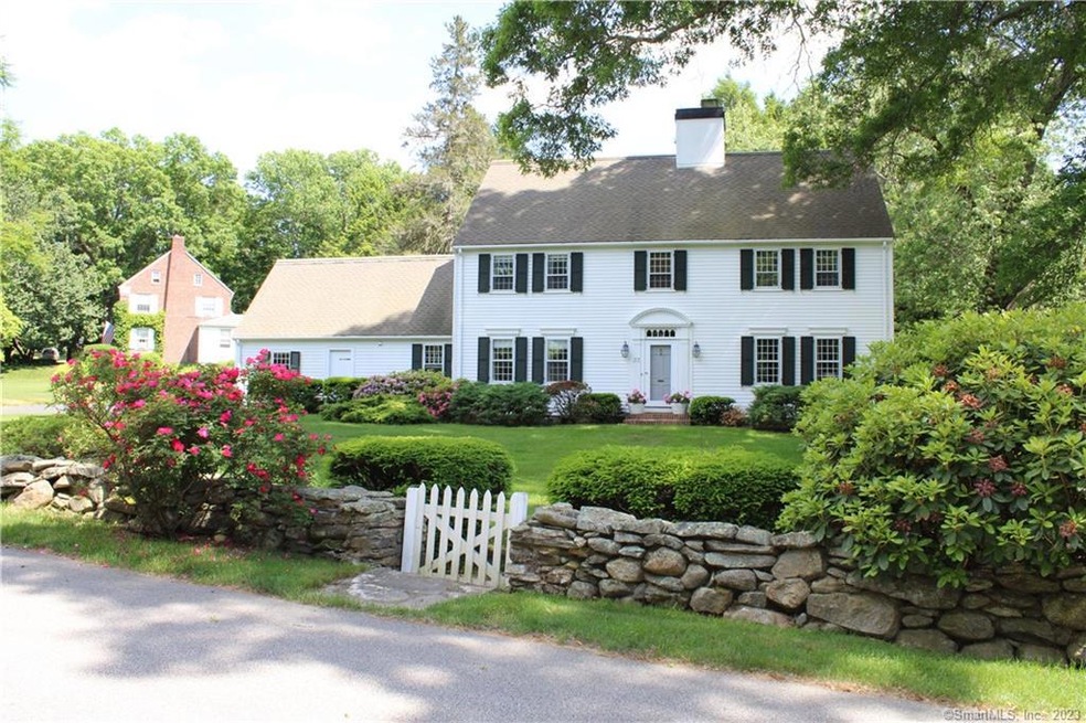 CHARMING COLONIAL PICTURESQUE SETTING