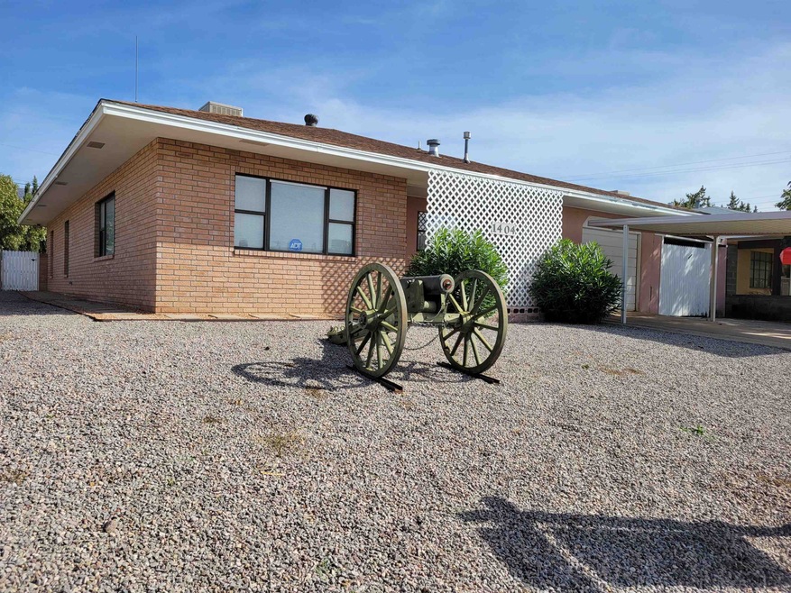1404 Jefferson Ave, Alamogordo, NM 88310 - photo 1