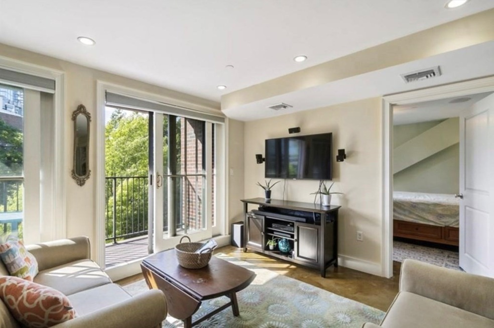 64-66 Salem St unit 5R, Boston, MA 02113 - photo 1