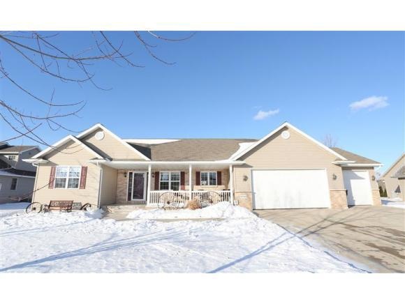 W5966 Sweet William Dr, Appleton, WI 54915 - photo 1