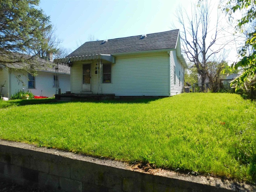2714 S High St, Muncie, IN 47302 - photo 1