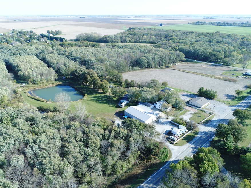 1283 Illinois 130, Villa Grove, IL 61956 - photo 1