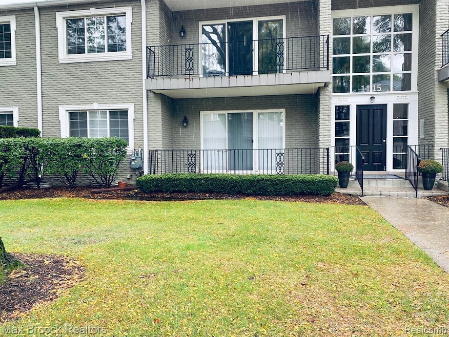 Welcome to 1115 N Old Woodward #61