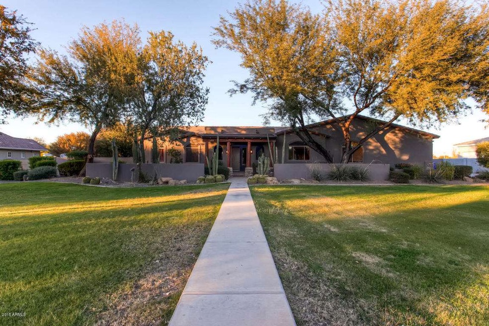 2684 Via De Palmas Gilbert AZ-large-001-