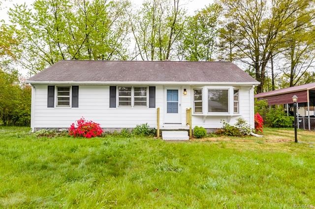 Welcome to 611 South Street. Great starter home or rental.