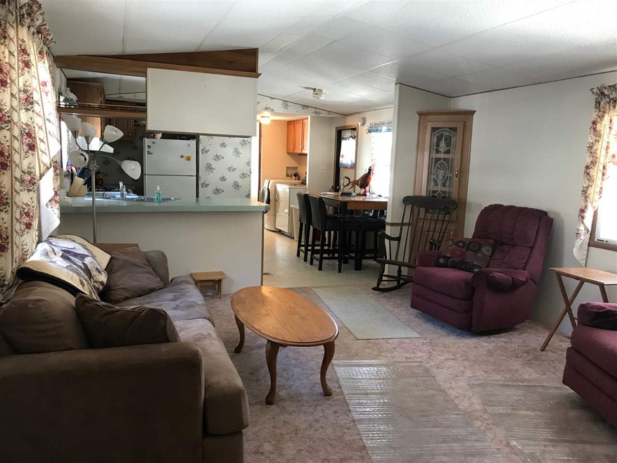 84 Fox Hill Ln, Franconia, NH 03580 - photo 1