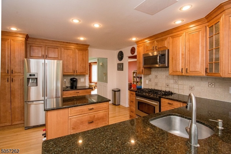 815 Odonnell Ave, Scotch Plains, NJ 07076 - photo 1