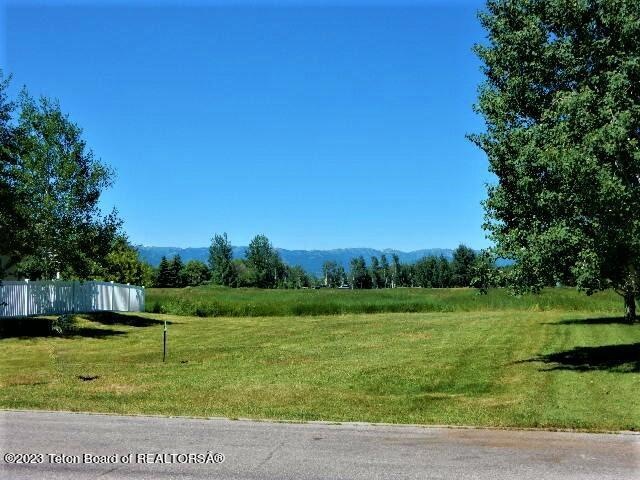 806 Streamside St, Driggs, ID 83422 - photo 1
