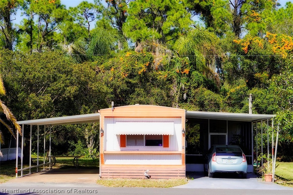 9 Pine Aire Cir, Lake Placid, FL 33852 - photo 1