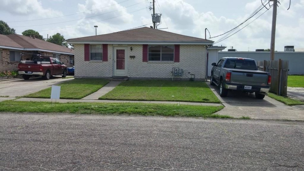 3321 Taft Park, Metairie, LA 70002 - photo 1