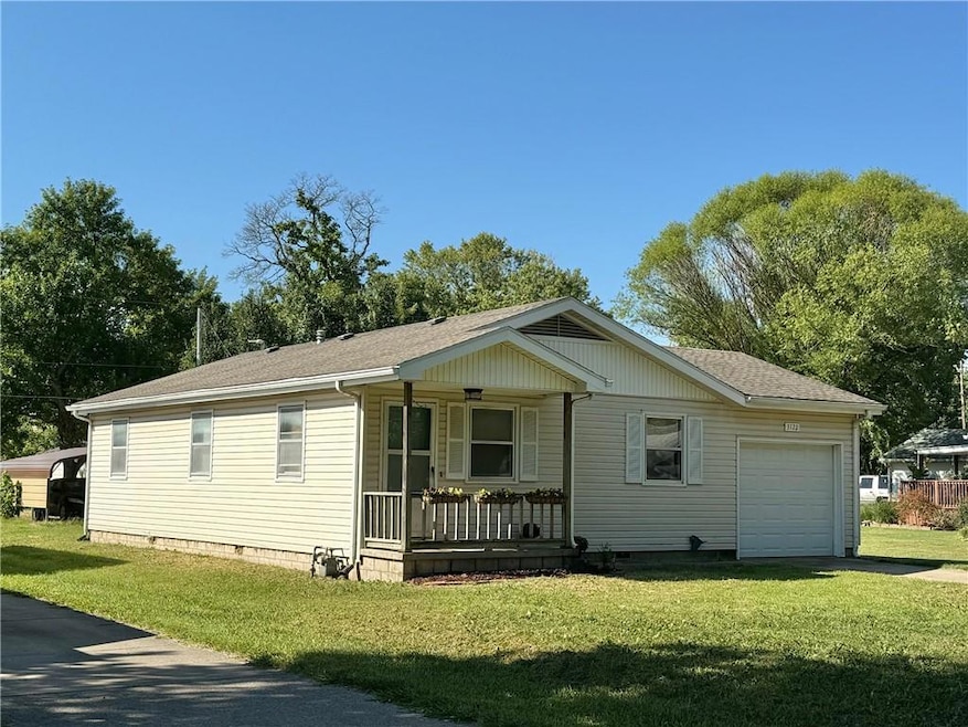 3122 Morgan Ave, Parsons, KS 67357 - photo 1