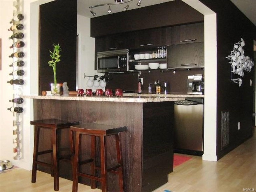 1190 Washington Green, New Windsor, NY 12553 - photo 1