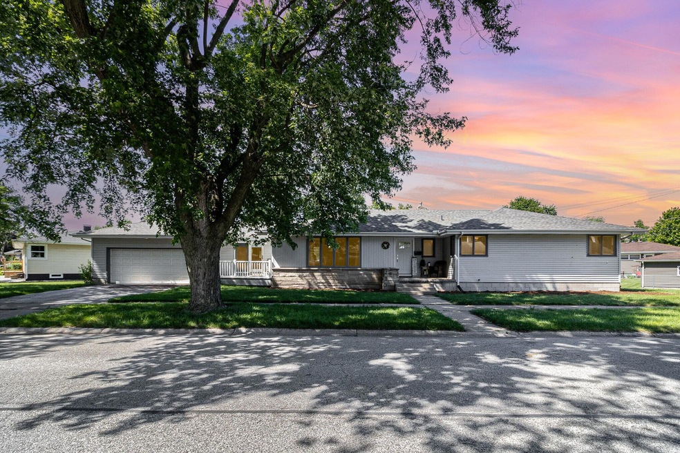 3131 Wirth Rd, Highland, IN 46322 - photo 1