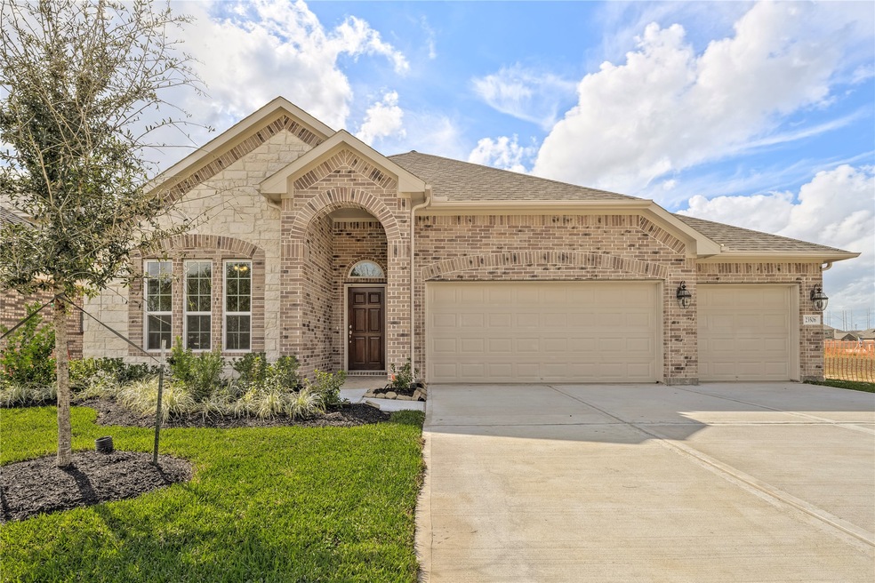 23506 Malbec Dr, Alvin, TX 77511 - photo 1