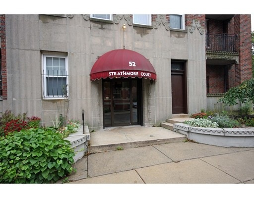 52 Strathmore Rd unit 31, Brighton, MA 02135 - photo 1