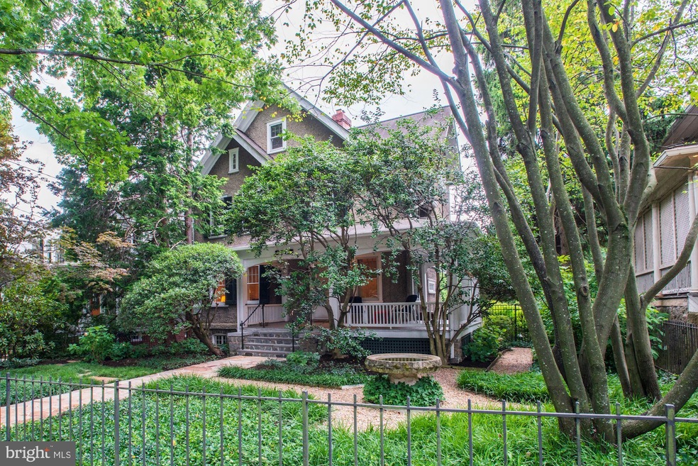 3752 Mckinley St NW, Washington, DC 20015 - photo 1