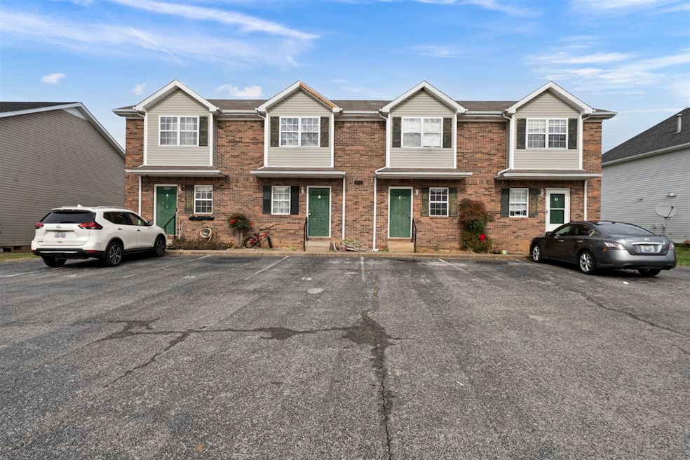 2043 Salisbury Dr, Bowling Green, KY 42101 - photo 1