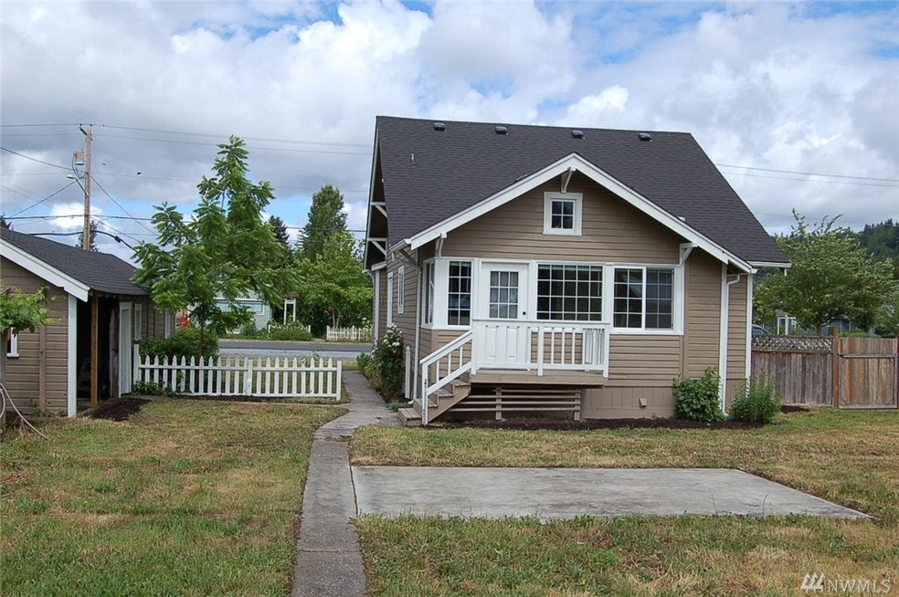 110 Bridge St SE, Orting, WA 98360 - photo 1