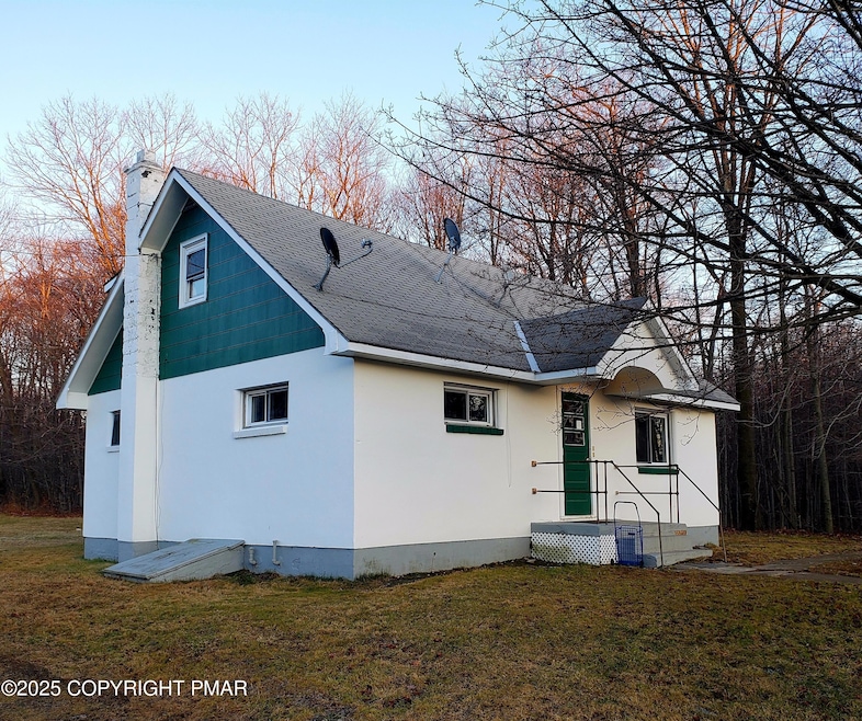 112 Crow Path unit 101, Coolbaugh Township, PA 18466 - photo 1