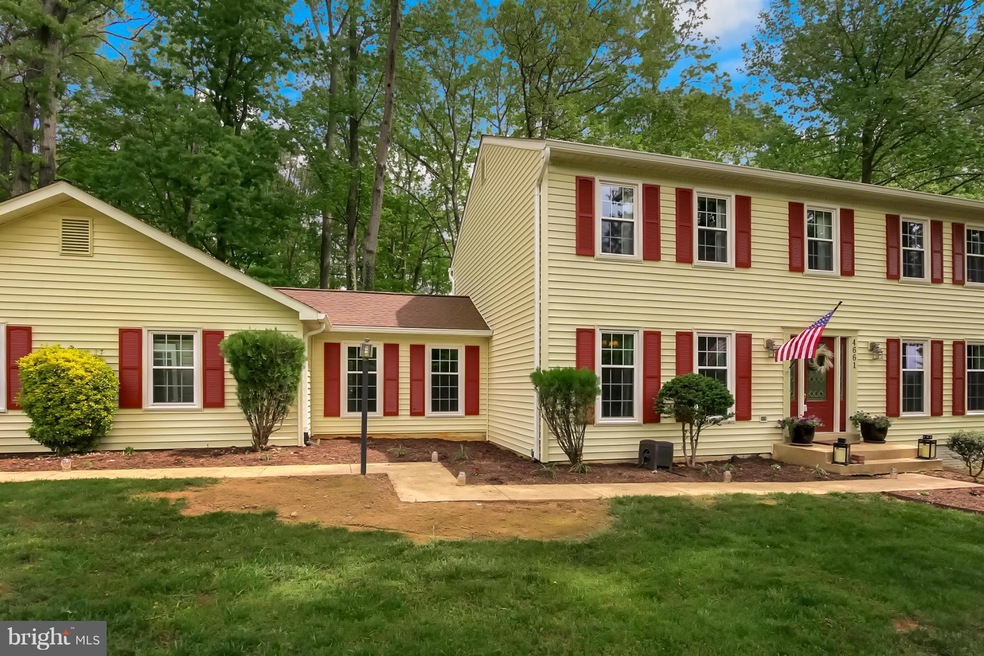 4661 Timber Ridge Dr, Dumfries, VA 22025 - photo 1