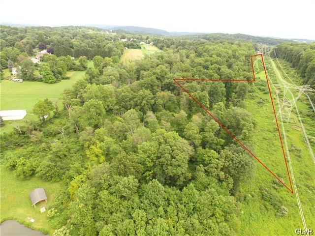 5612 Oak Ln, Zionsville, PA 18092 - photo 1