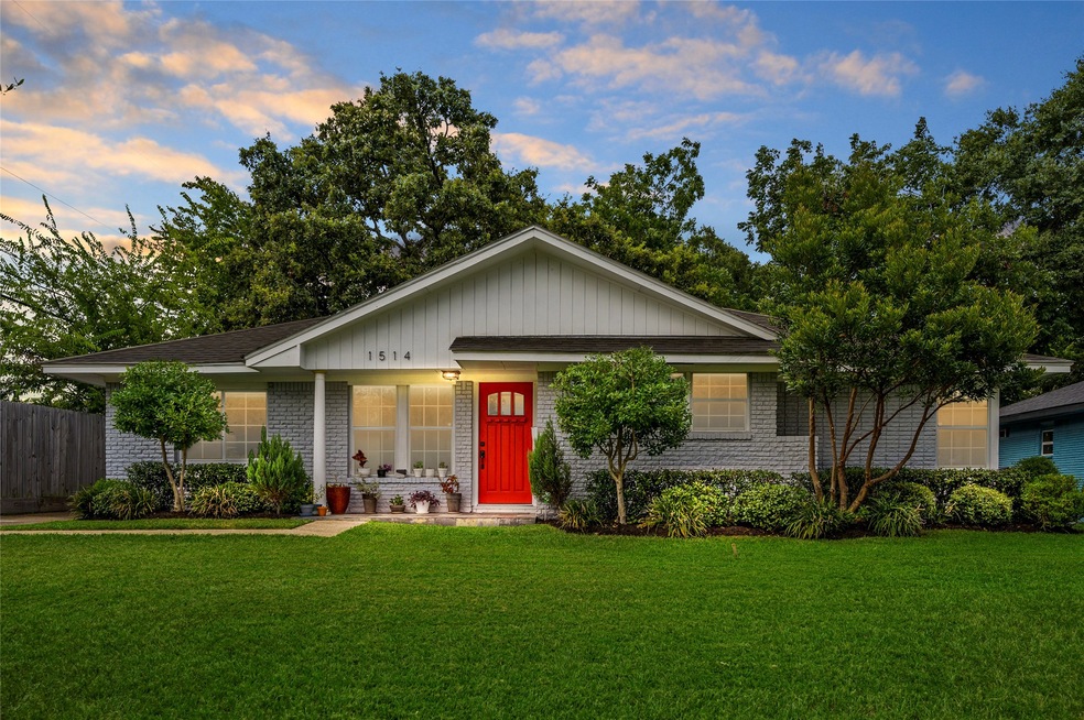 1514 Ansbury Dr, Houston, TX 77018 - photo 1