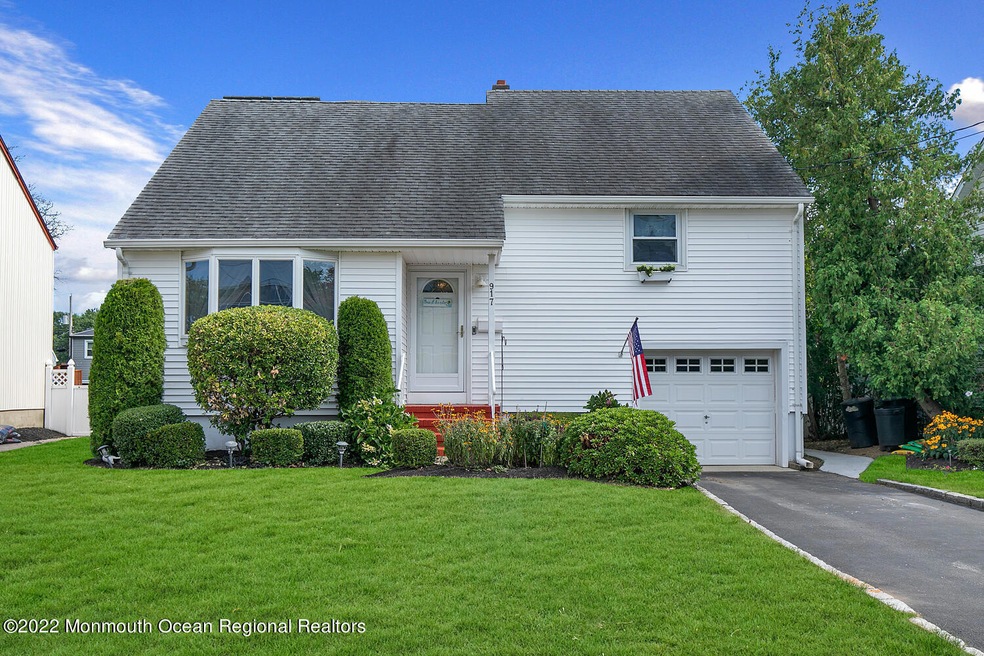 917 Claridge Dr Spring Lake NJ-large-001