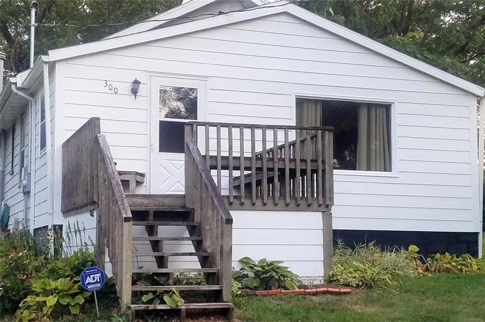 300 Philip St, Des Moines, IA 50315 - photo 1