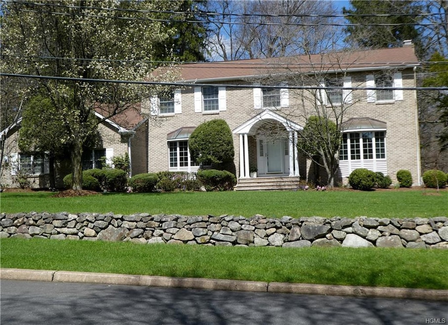 4 Kings Gate Rd, Suffern, NY 10901 - photo 1