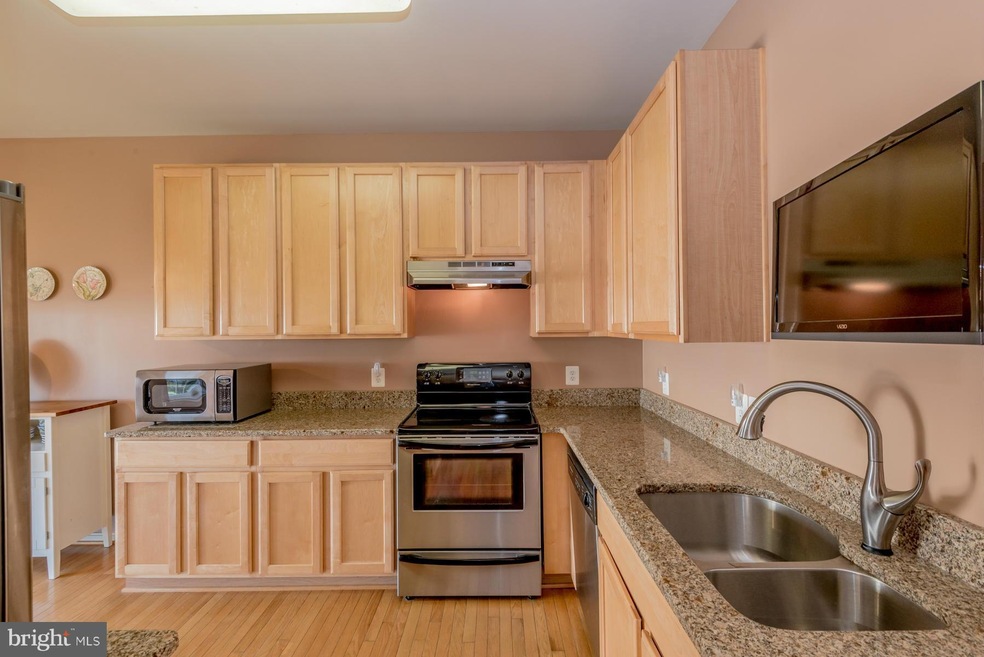 664 Luthardt Rd, Middle River, MD 21220 - photo 1