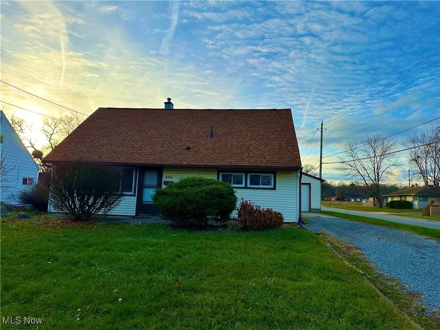 294 N Edgehill Ave, Youngstown, OH 44515 - photo 1