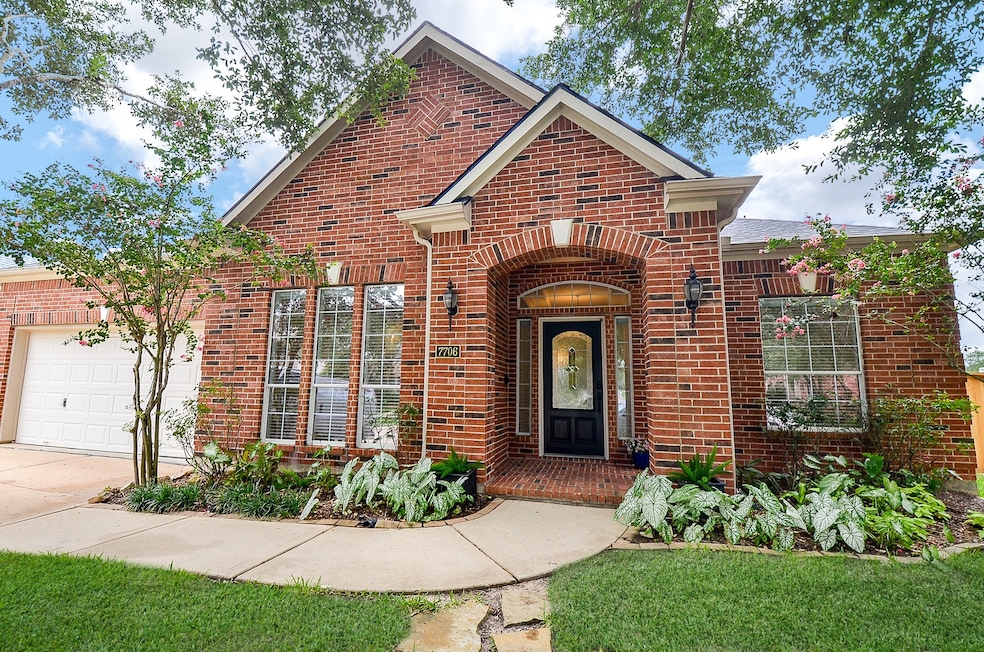 Welcome to the ranch style home you've been waitin