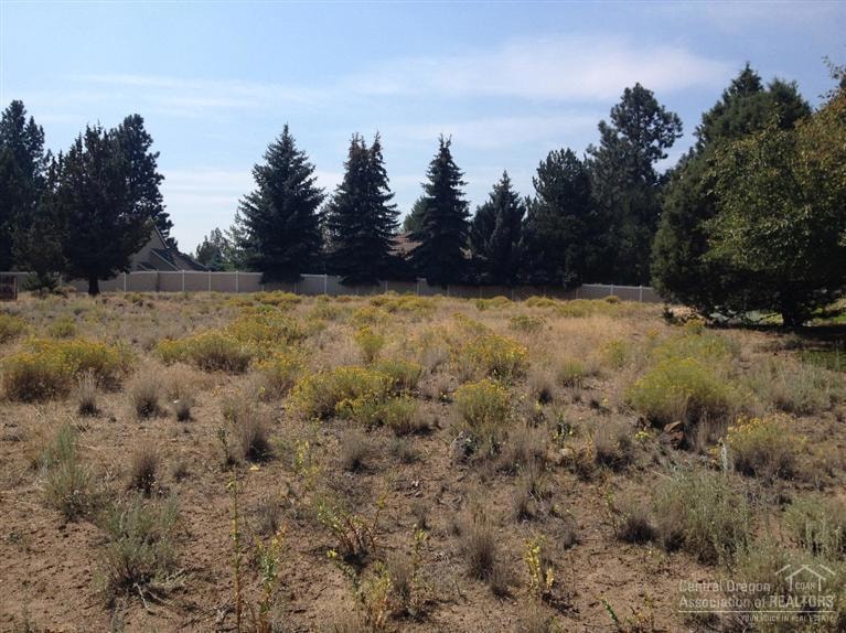 61571 SE Range Place, Bend, OR 97702 - photo 1