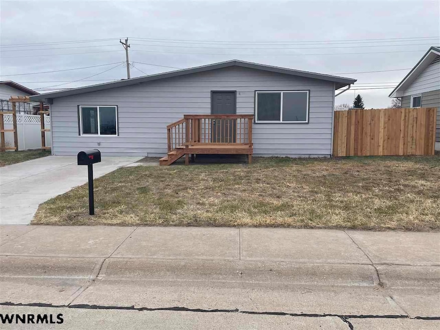 1316 E 2nd St, Kimball, NE 69145 - photo 1
