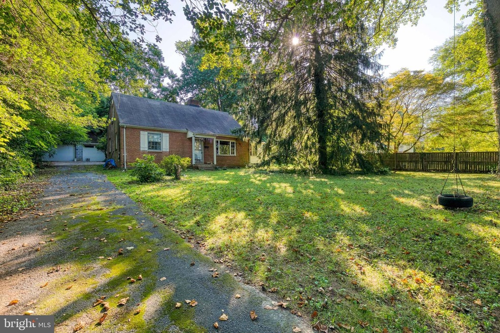 11423 Mapleview Dr, Silver Spring, MD 20902 - photo 1