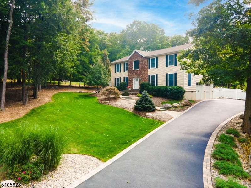 33 Pinewood Dr, Ringwood, NJ 07456 - photo 1