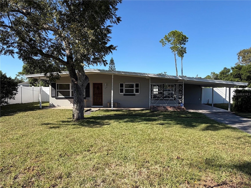 1601 Roselawn St SW, Winter Haven, FL 33880 - photo 1